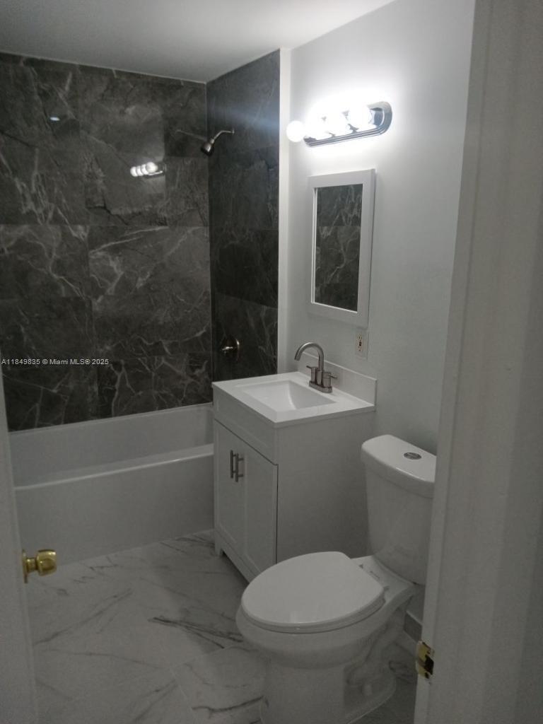 See details / 1949 sq. ft. $ 2025-07-30 0 Photo