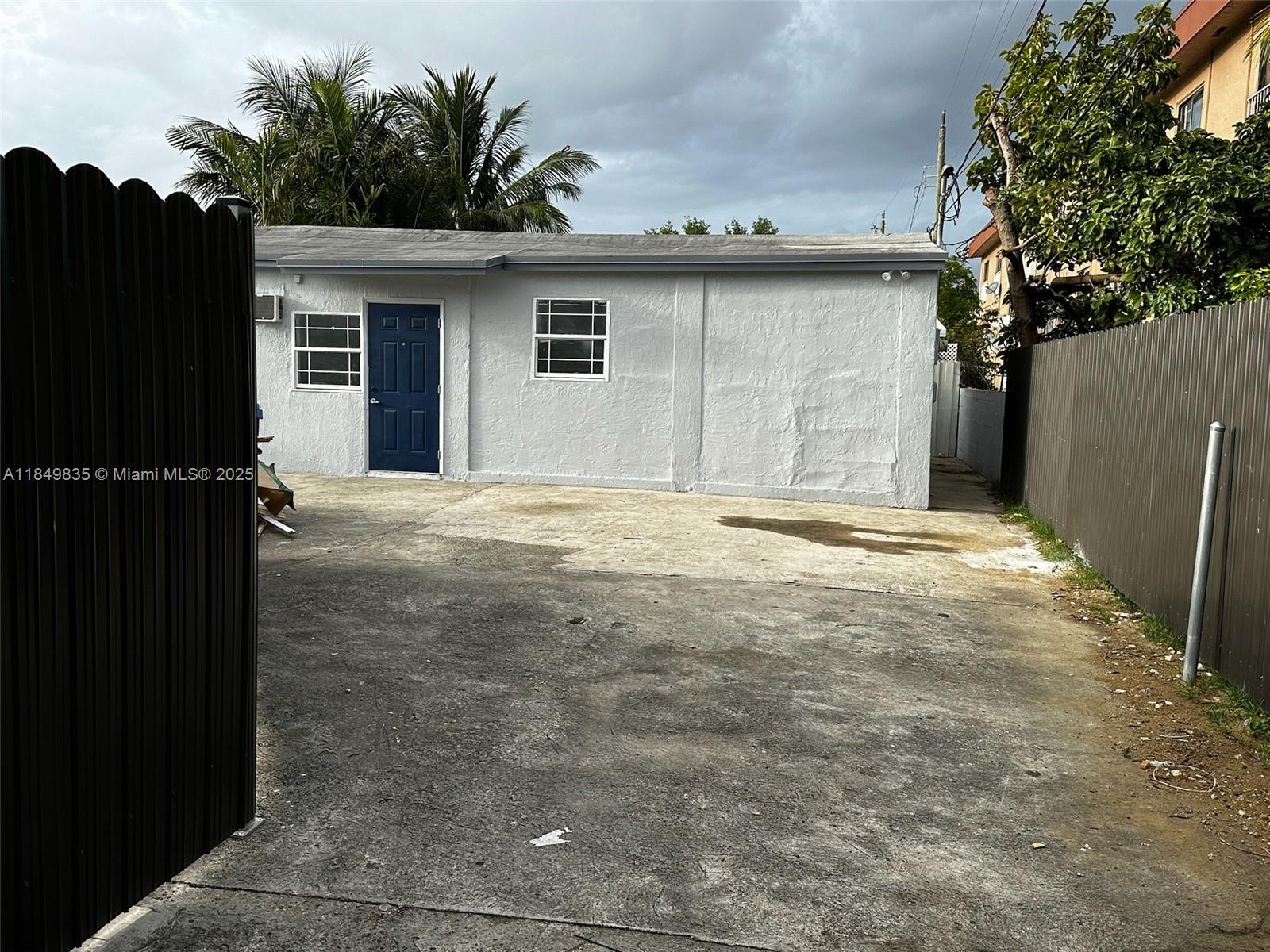 See details / 1949 sq. ft. $ 2025-07-30 0 Photo