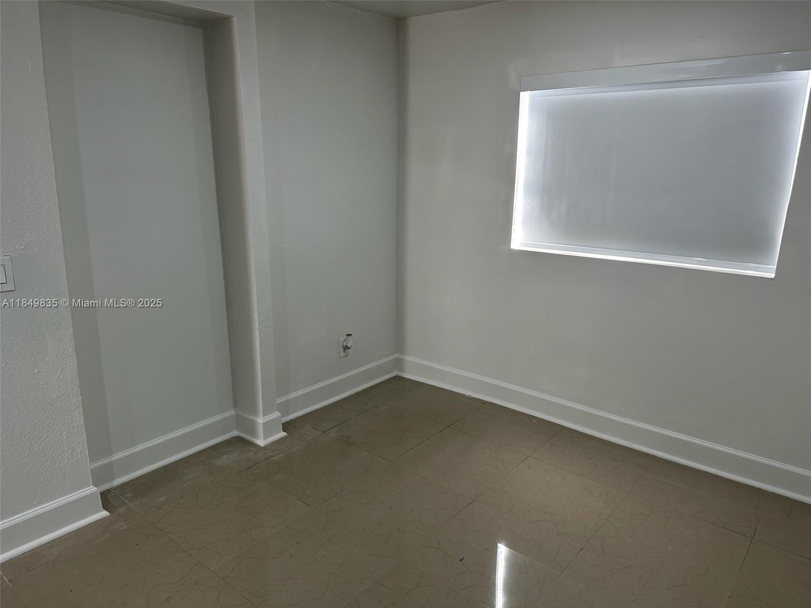See details / 1949 sq. ft. $ 2025-07-30 0 Photo