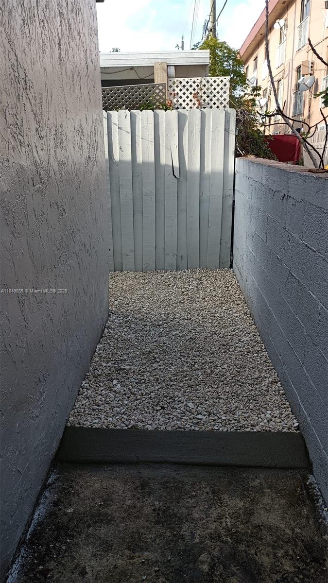 See details / 1949 sq. ft. $ 2025-07-30 0 Photo
