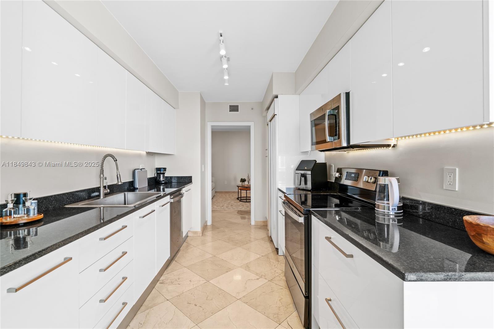 Photo of 16500 Collins Ave  #1752, Sunny Isles Beach, Florida, 33160 - 