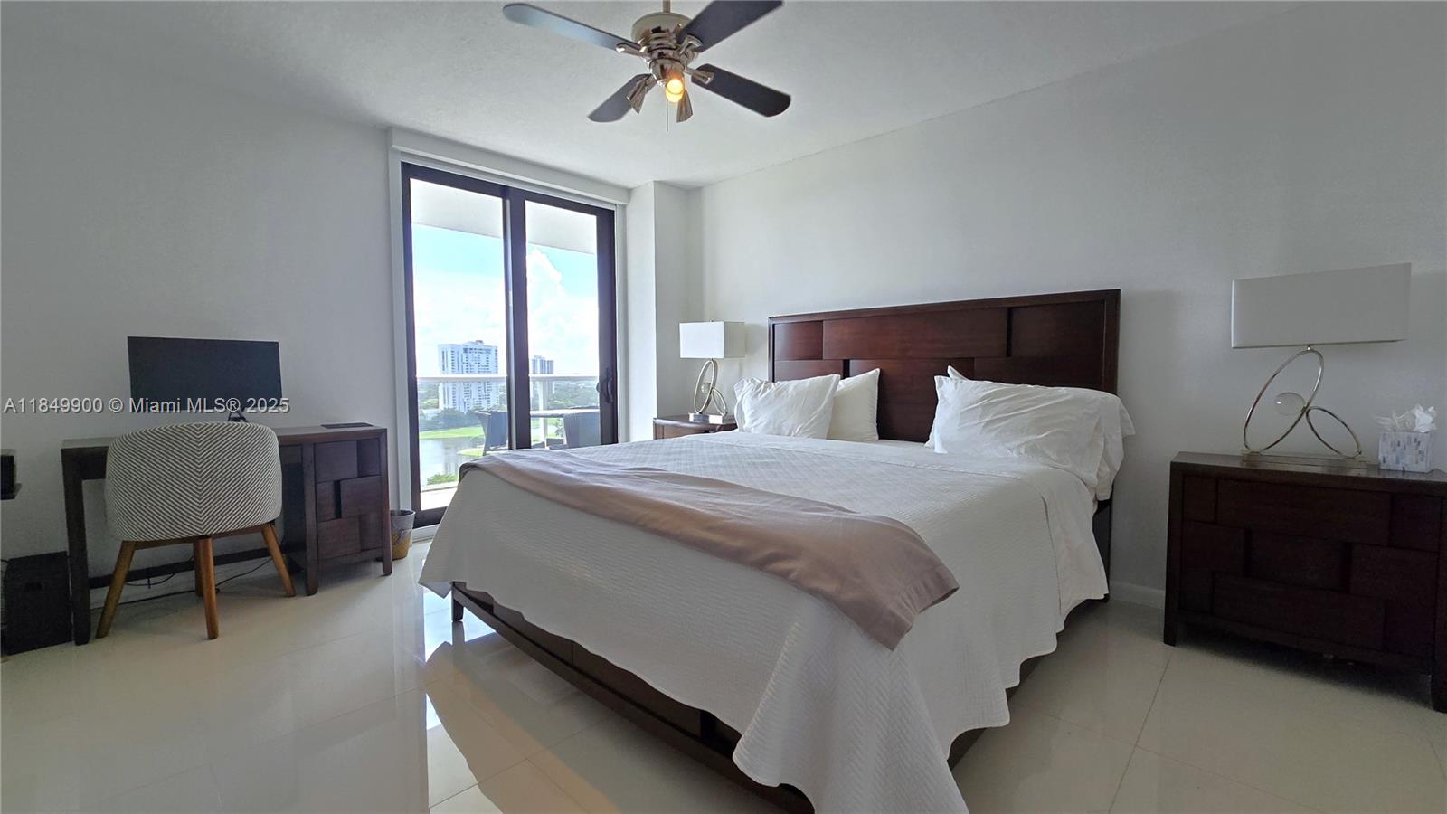 Photo of 3731 Country Club Dr  #1825, Aventura, Florida, 33180 - 