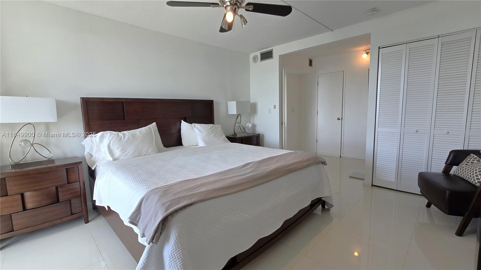 Photo of 3731 Country Club Dr  #1825, Aventura, Florida, 33180 - 