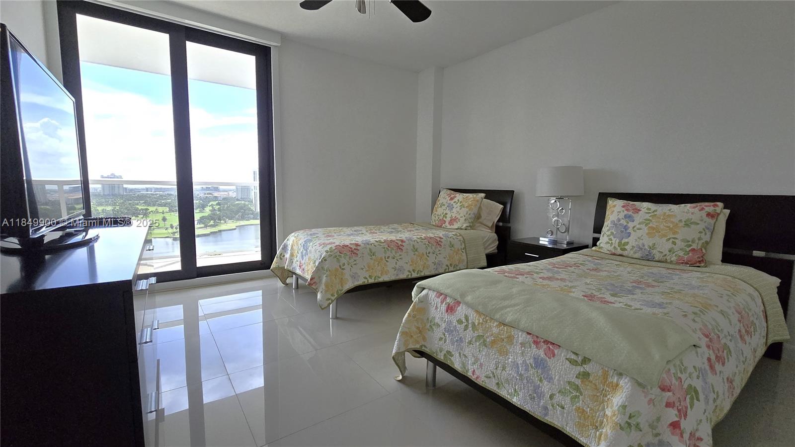 Photo of 3731 Country Club Dr  #1825, Aventura, Florida, 33180 - 