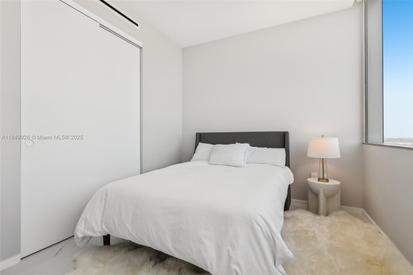 Подробнее 28A 3 / 4 2913 кв.футов $ 2025-07-30 0 Фото