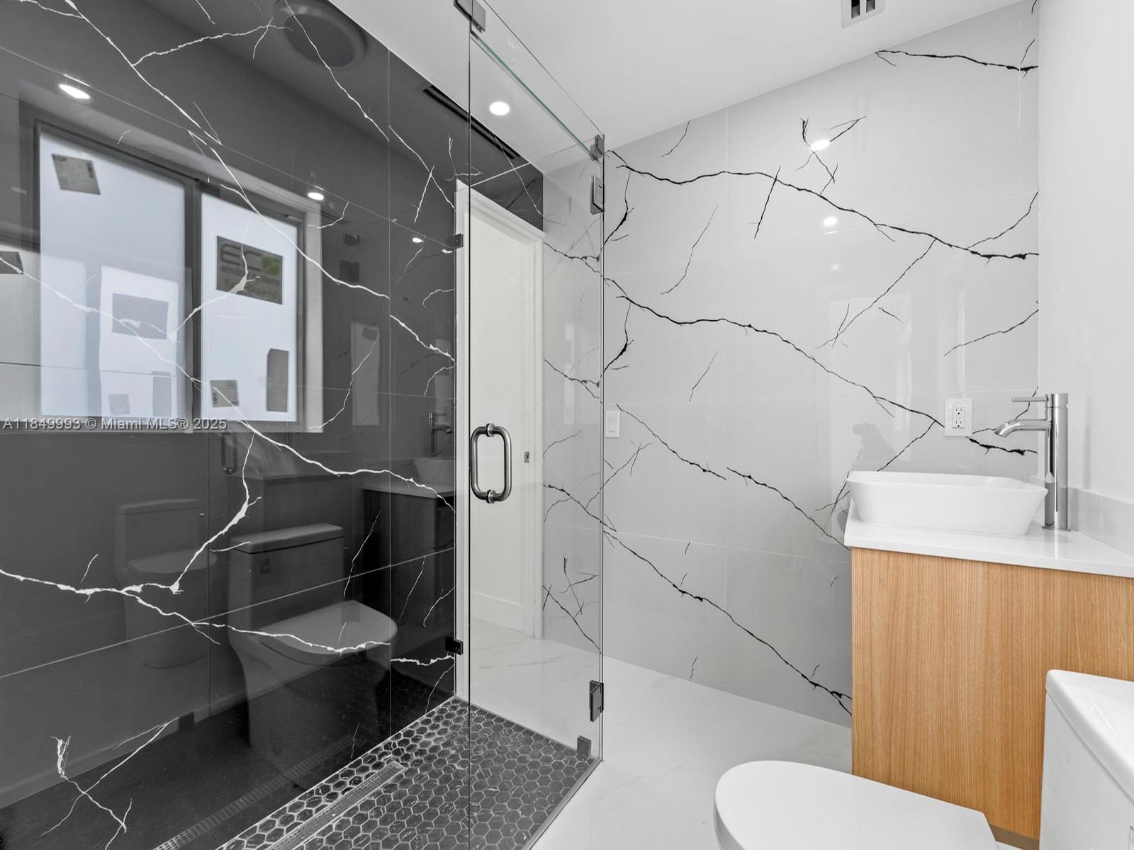   /  2494 sq. ft. $ 2025-07-31 0 Photo