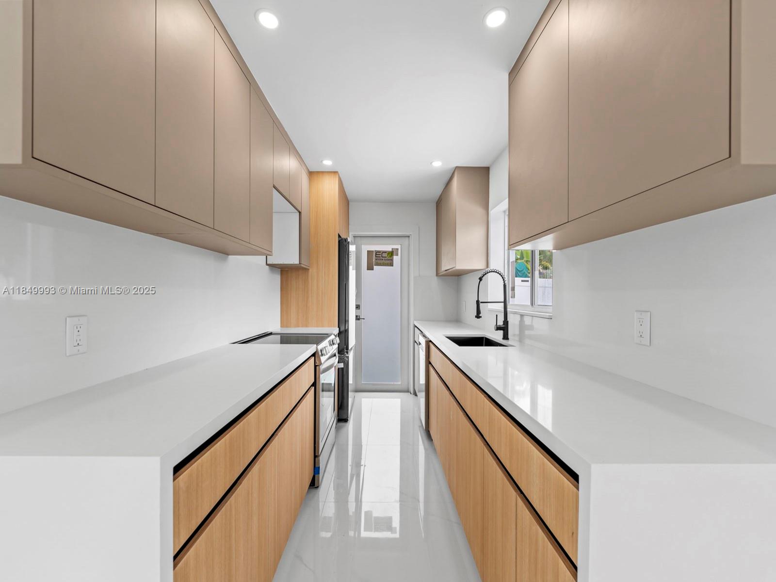  /  2494 sq. ft. $ 2025-07-31 0 Photo