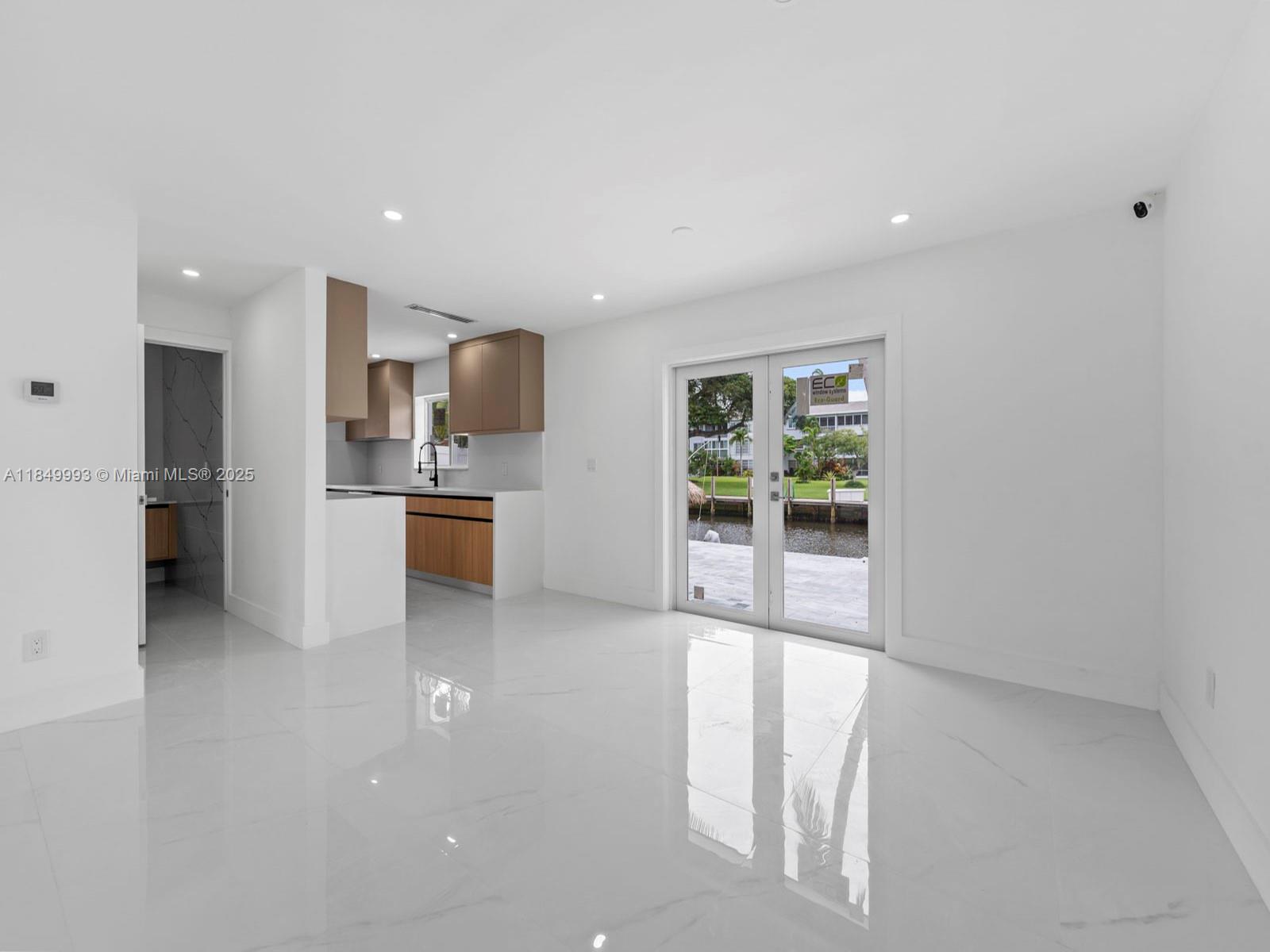   /  2494 sq. ft. $ 2025-07-31 0 Photo