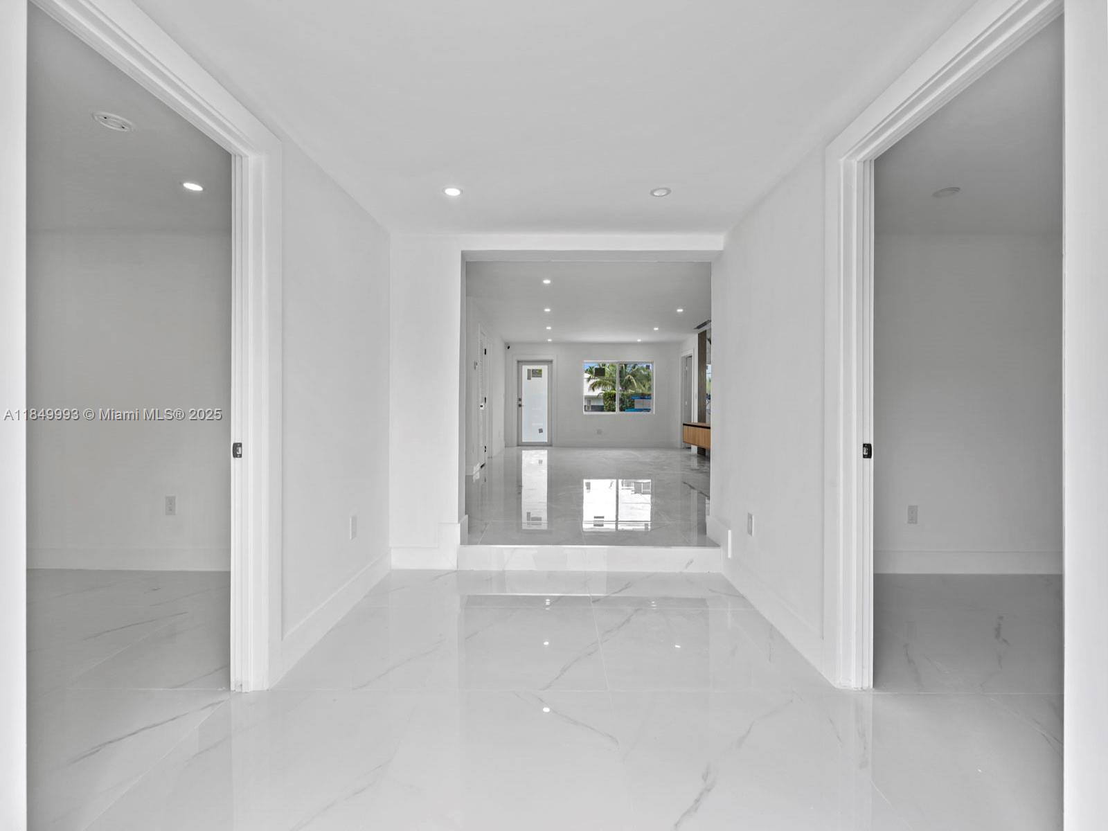   /  2494 sq. ft. $ 2025-07-31 0 Photo