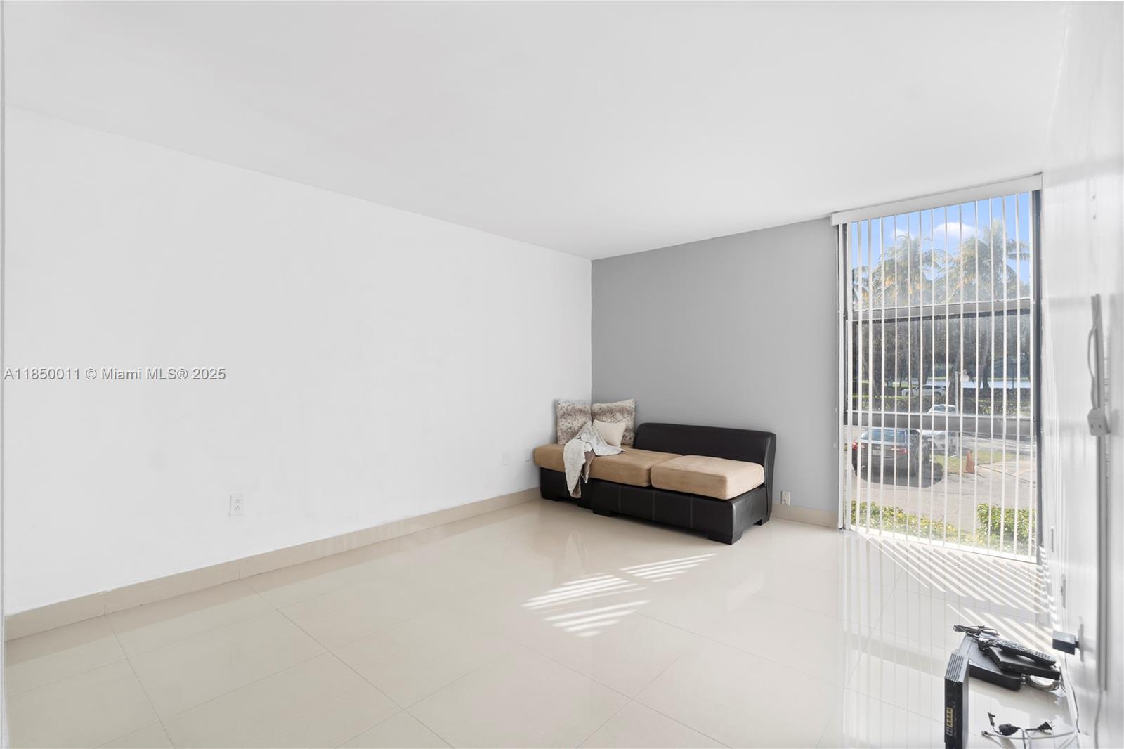 Photo of 3675 Country Club Dr  #105, Aventura, Florida, 33180 - 