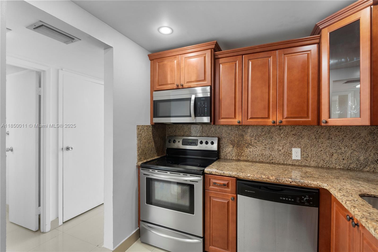 Photo of 3675 Country Club Dr  #105, Aventura, Florida, 33180 - 