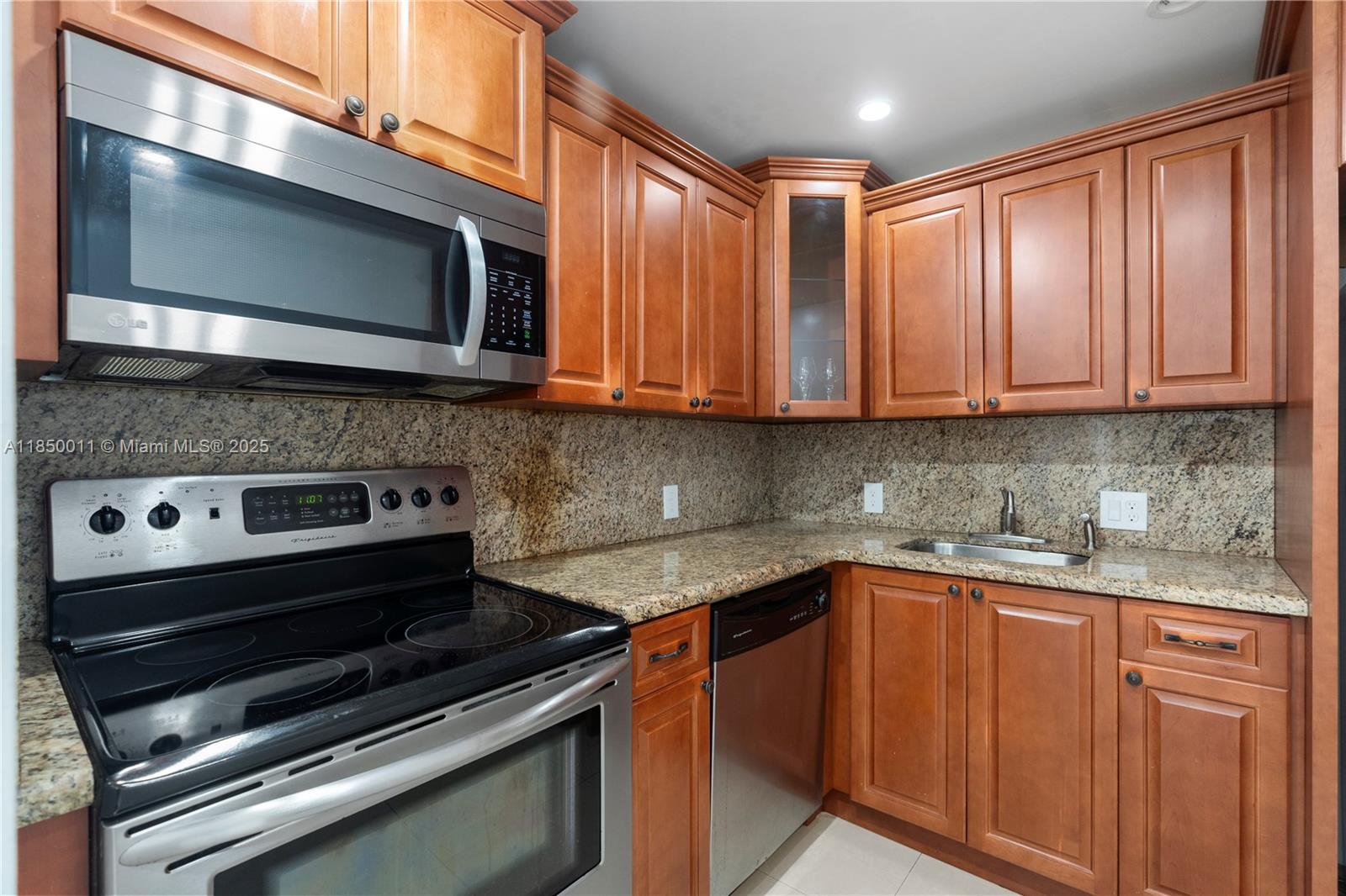 Photo of 3675 Country Club Dr  #105, Aventura, Florida, 33180 - 