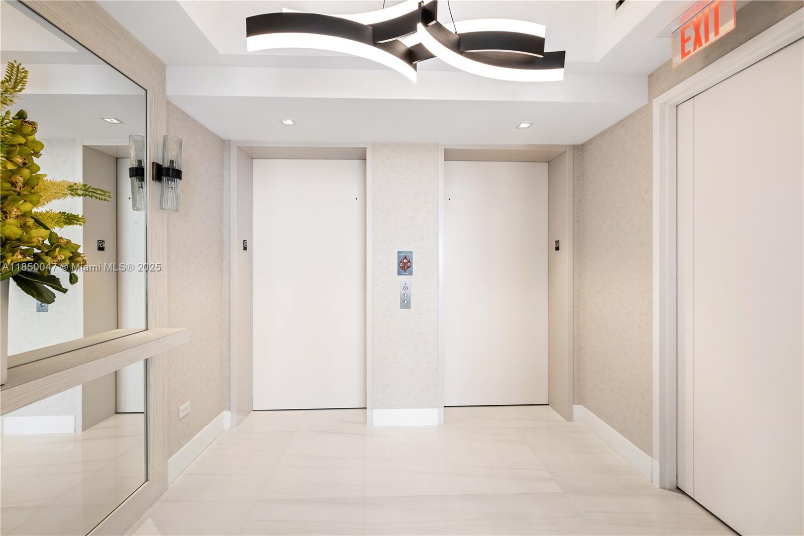 See details 4504 4 / 6 3625 sq. ft. $ 2025-07-31 0 Photo