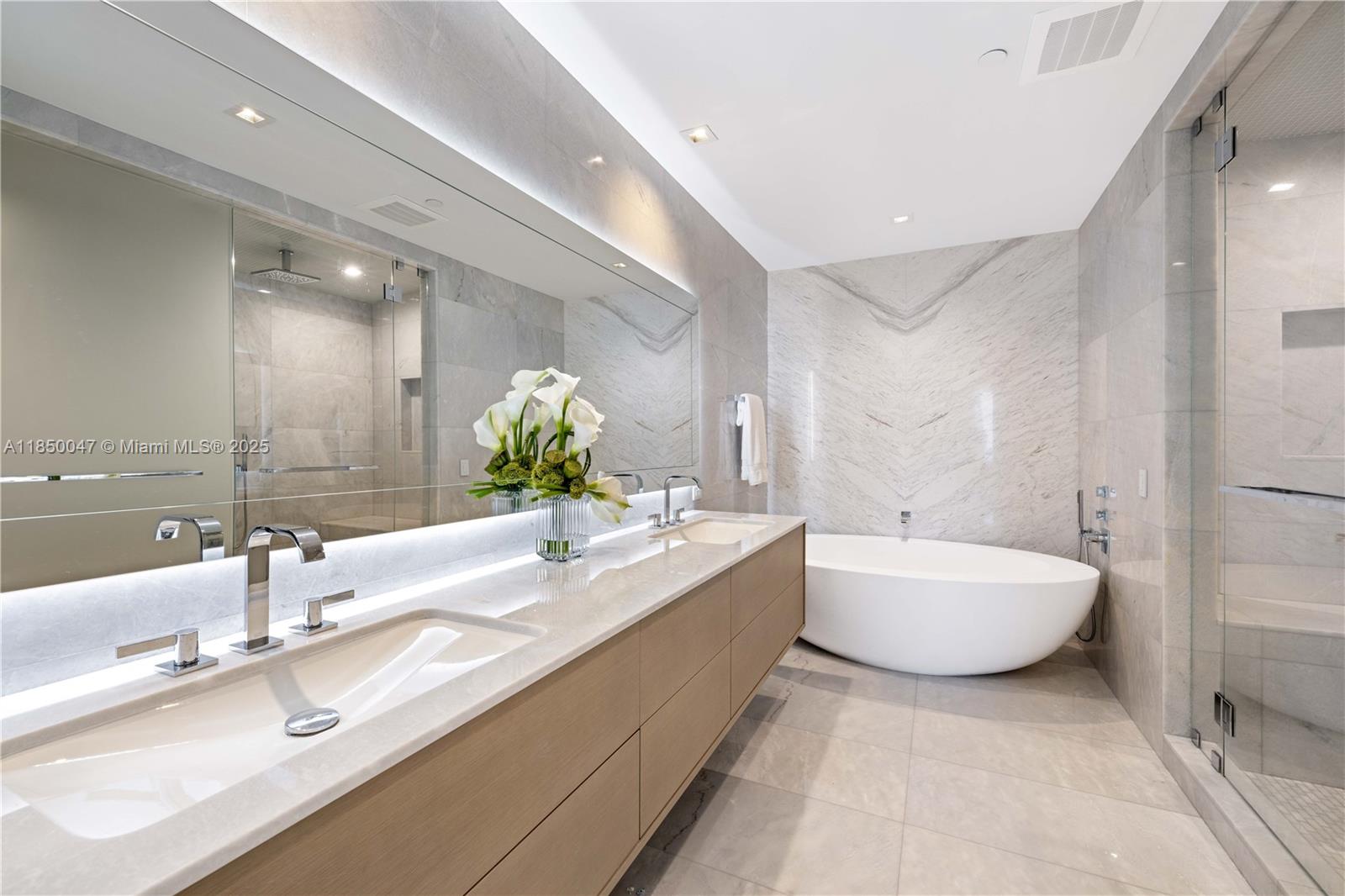See details 4504 4 / 6 3625 sq. ft. $ 2025-07-31 0 Photo