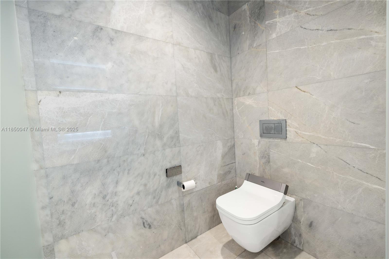 See details 4504 4 / 6 3625 sq. ft. $ 2025-07-31 0 Photo