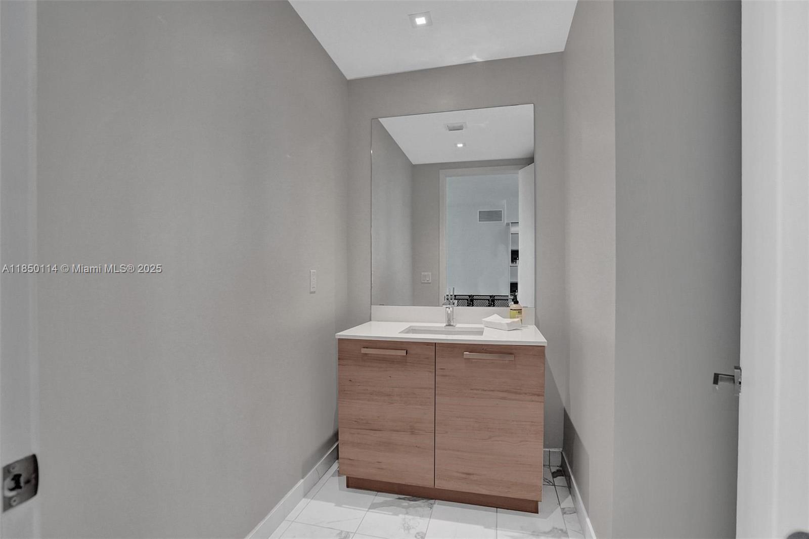 Photo of 5000 Island Estates Dr  #1006, Aventura, Florida, 33160 - 