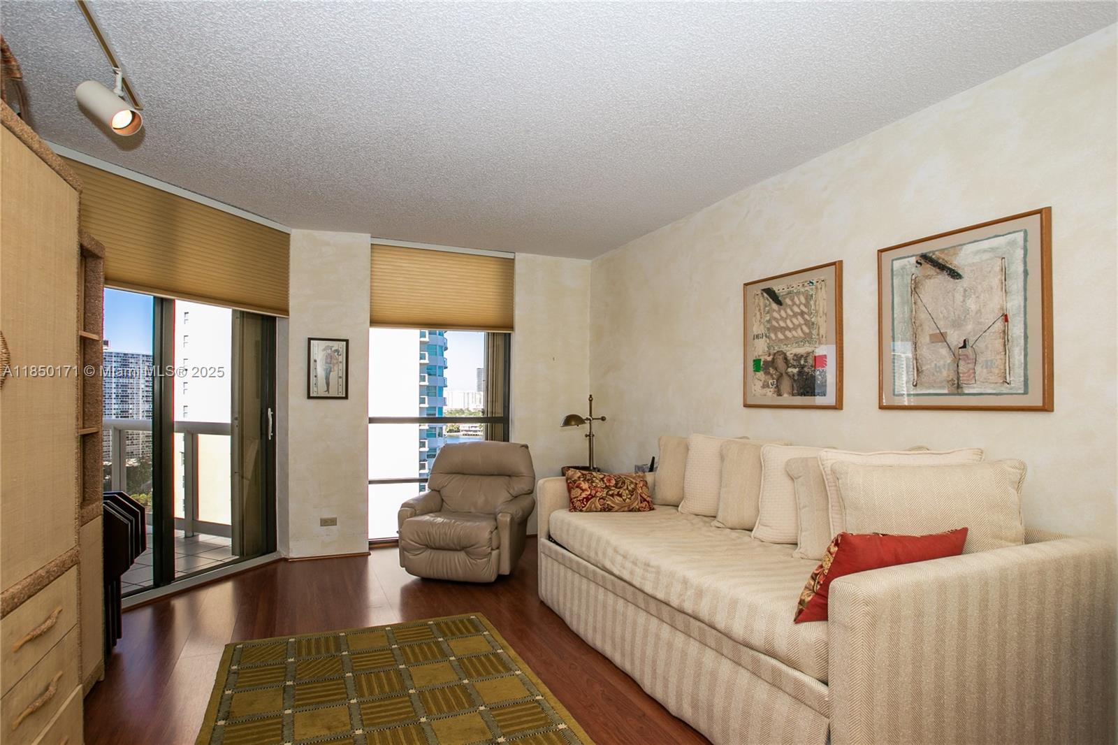 Photo of 20191 Country Club Dr  #1405, Aventura, Florida, 33180 - 