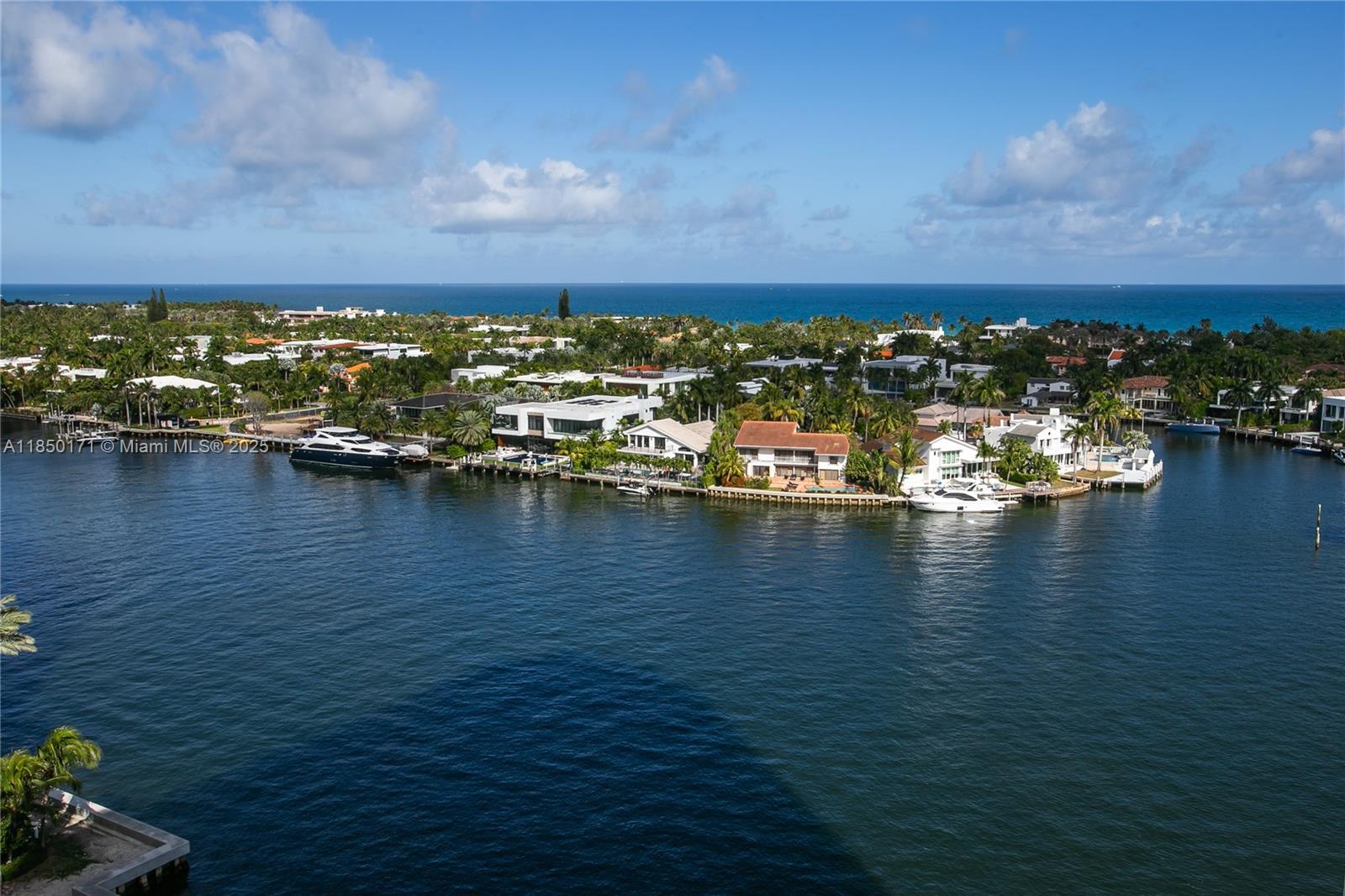 Photo of 20191 Country Club Dr  #1405, Aventura, Florida, 33180 - 