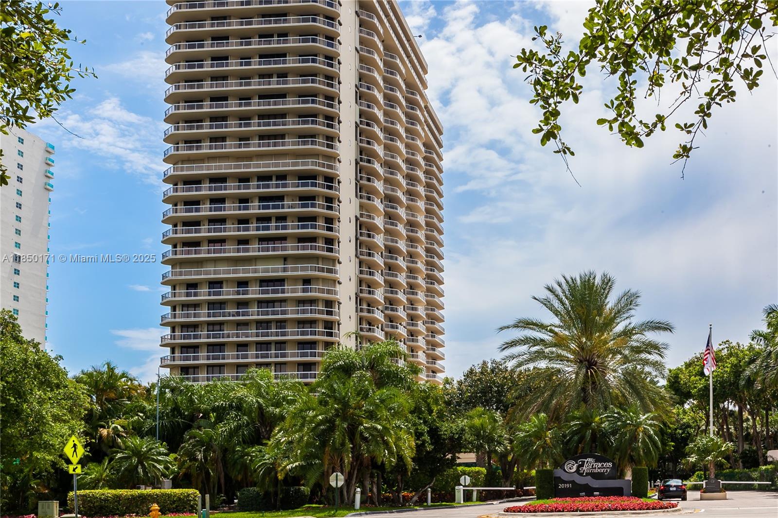Photo of 20191 Country Club Dr  #1405, Aventura, Florida, 33180 - 