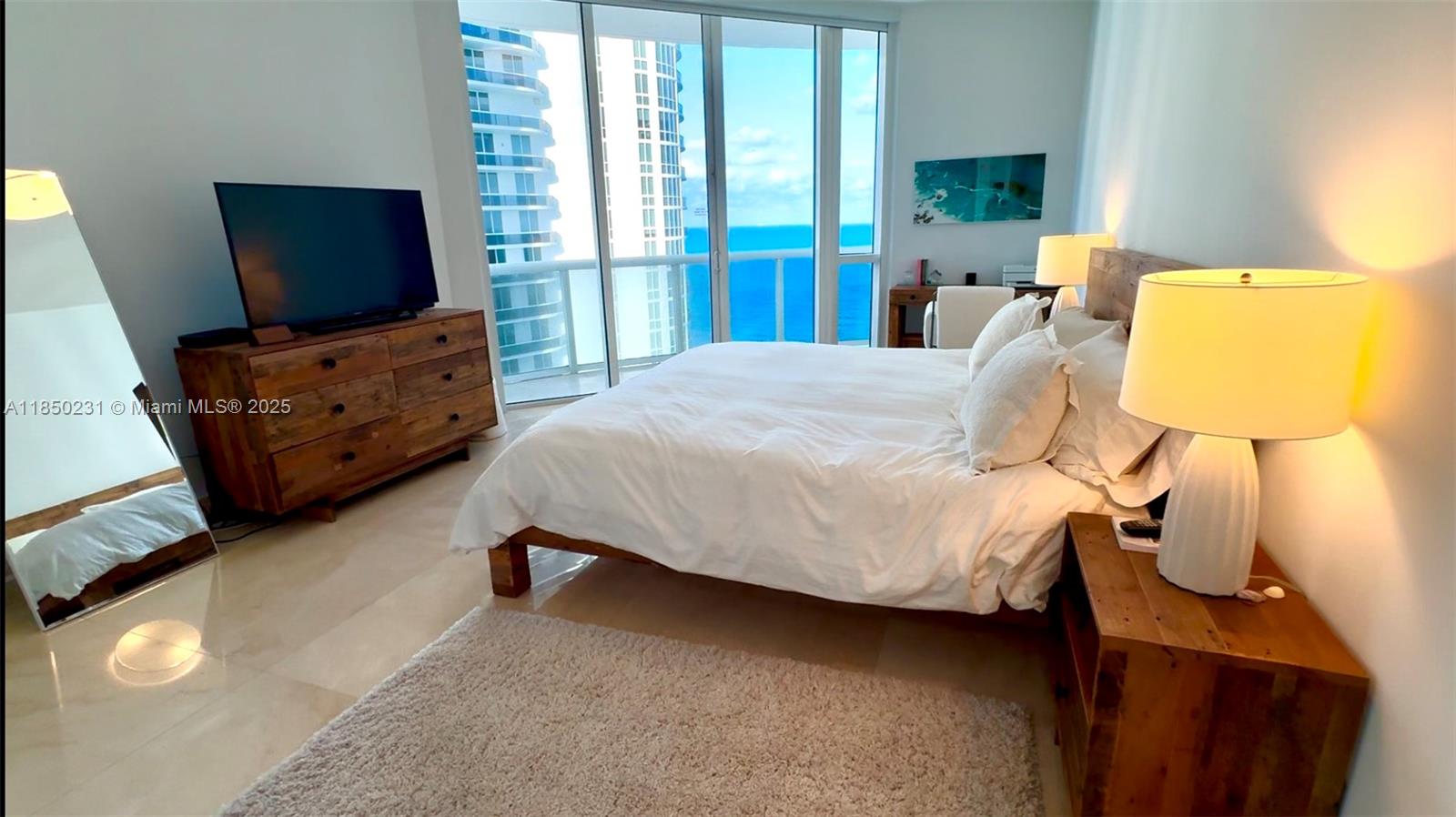 Ver detalles 1804 2 / 4 2327 sq. ft. $ 2025-07-31 0 foto