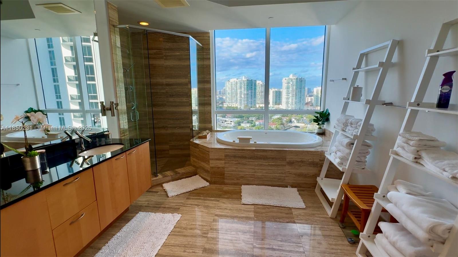 Ver detalles 1804 2 / 4 2327 sq. ft. $ 2025-07-31 0 foto
