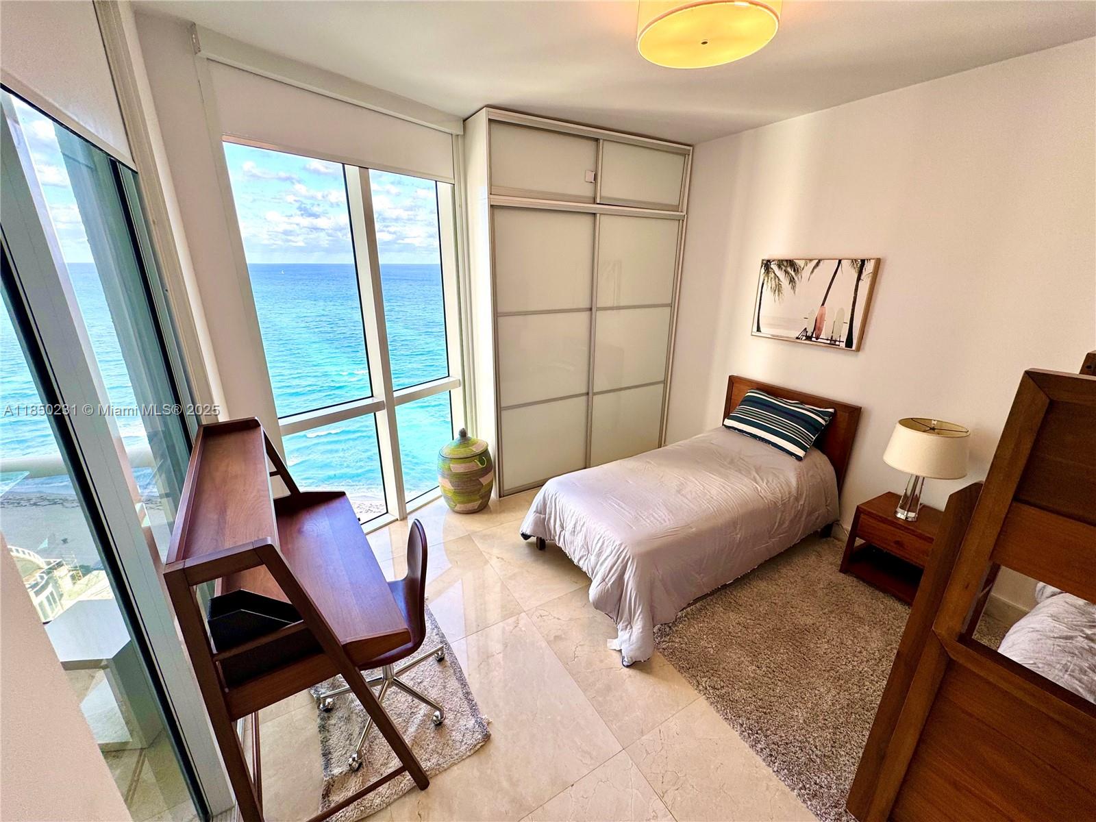 Ver detalles 1804 2 / 4 2327 sq. ft. $ 2025-07-31 0 foto