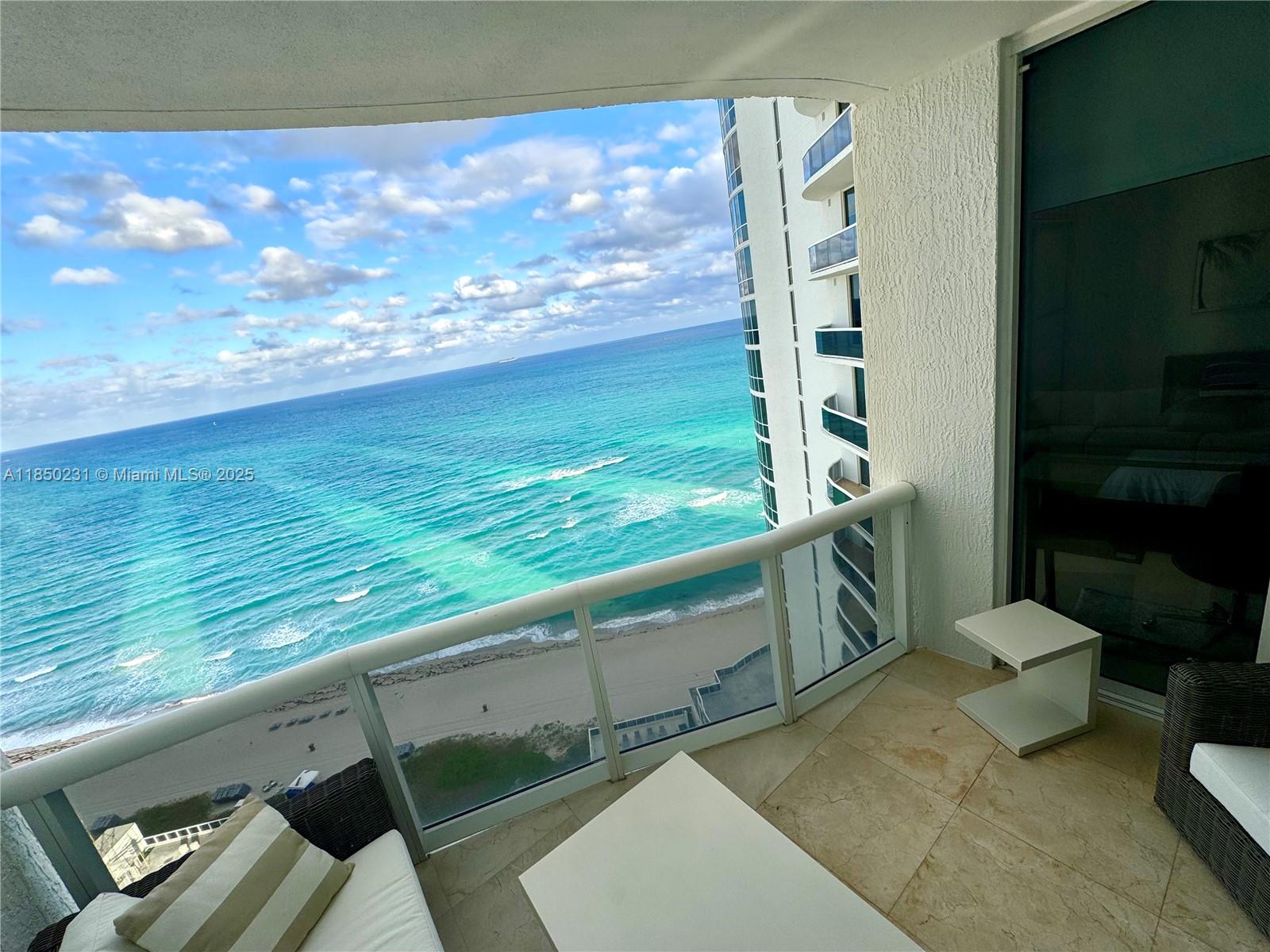 Ver detalles 1804 2 / 4 2327 sq. ft. $ 2025-07-31 0 foto