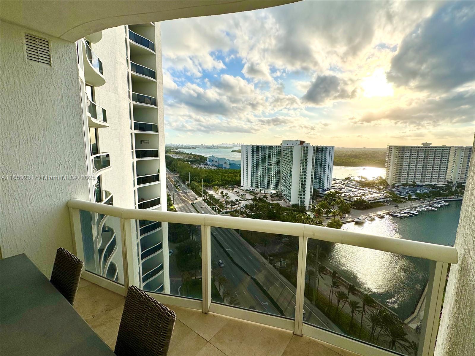 Ver detalles 1804 2 / 4 2327 sq. ft. $ 2025-07-31 0 foto