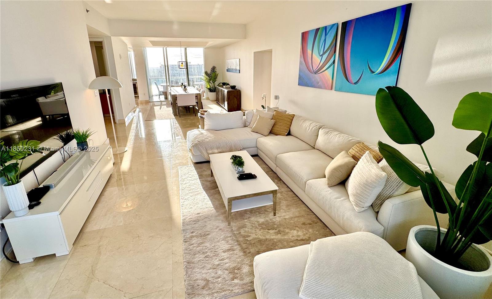 Ver detalles 1804 2 / 4 2327 sq. ft. $ 2025-07-31 0 foto