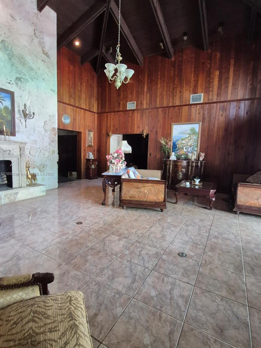 See details / sq. ft. $ 2025-07-31 0 Photo