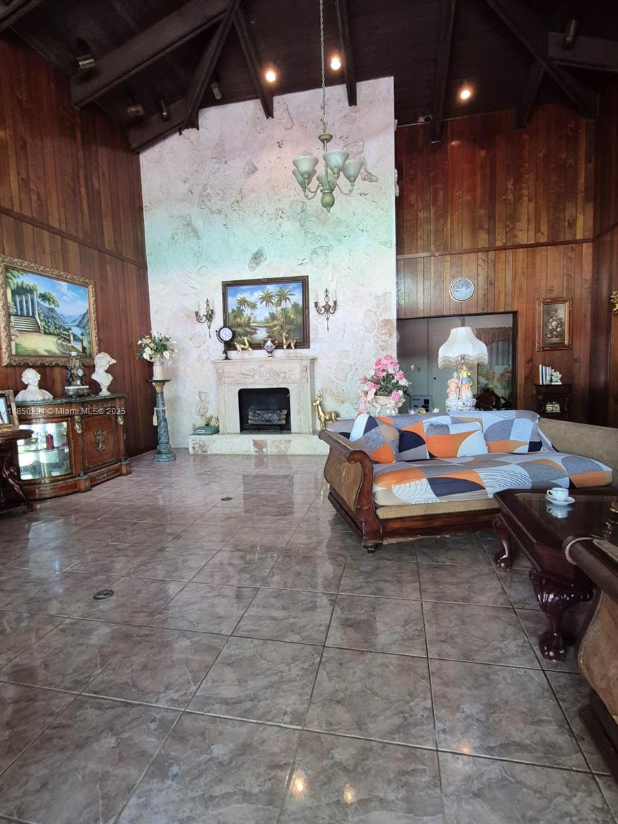 See details / sq. ft. $ 2025-07-31 0 Photo