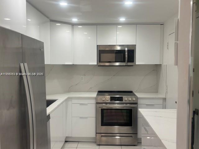 Ver detalles 509 1 / 2 762 sq. ft. $ 2025-07-31 0 foto