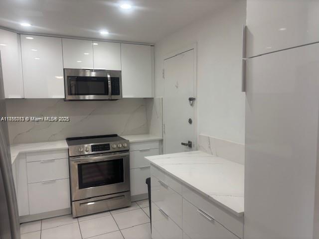 Ver detalles 509 1 / 2 762 sq. ft. $ 2025-07-31 0 foto