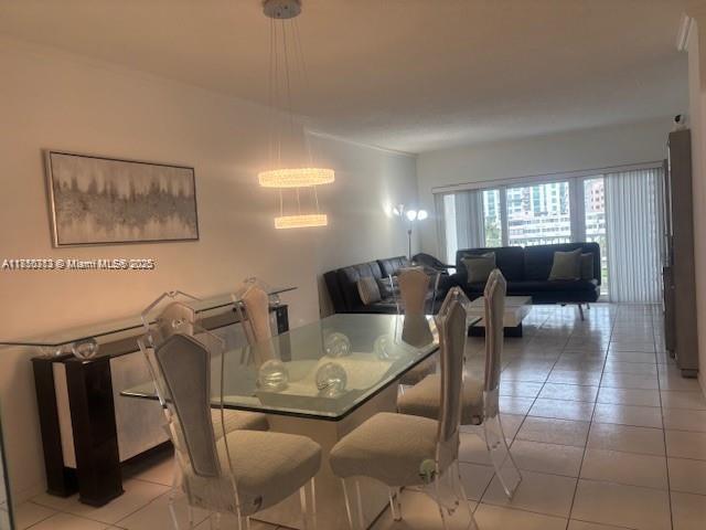 Ver detalles 509 1 / 2 762 sq. ft. $ 2025-07-31 0 foto