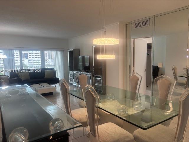 Ver detalles 509 1 / 2 762 sq. ft. $ 2025-07-31 0 foto