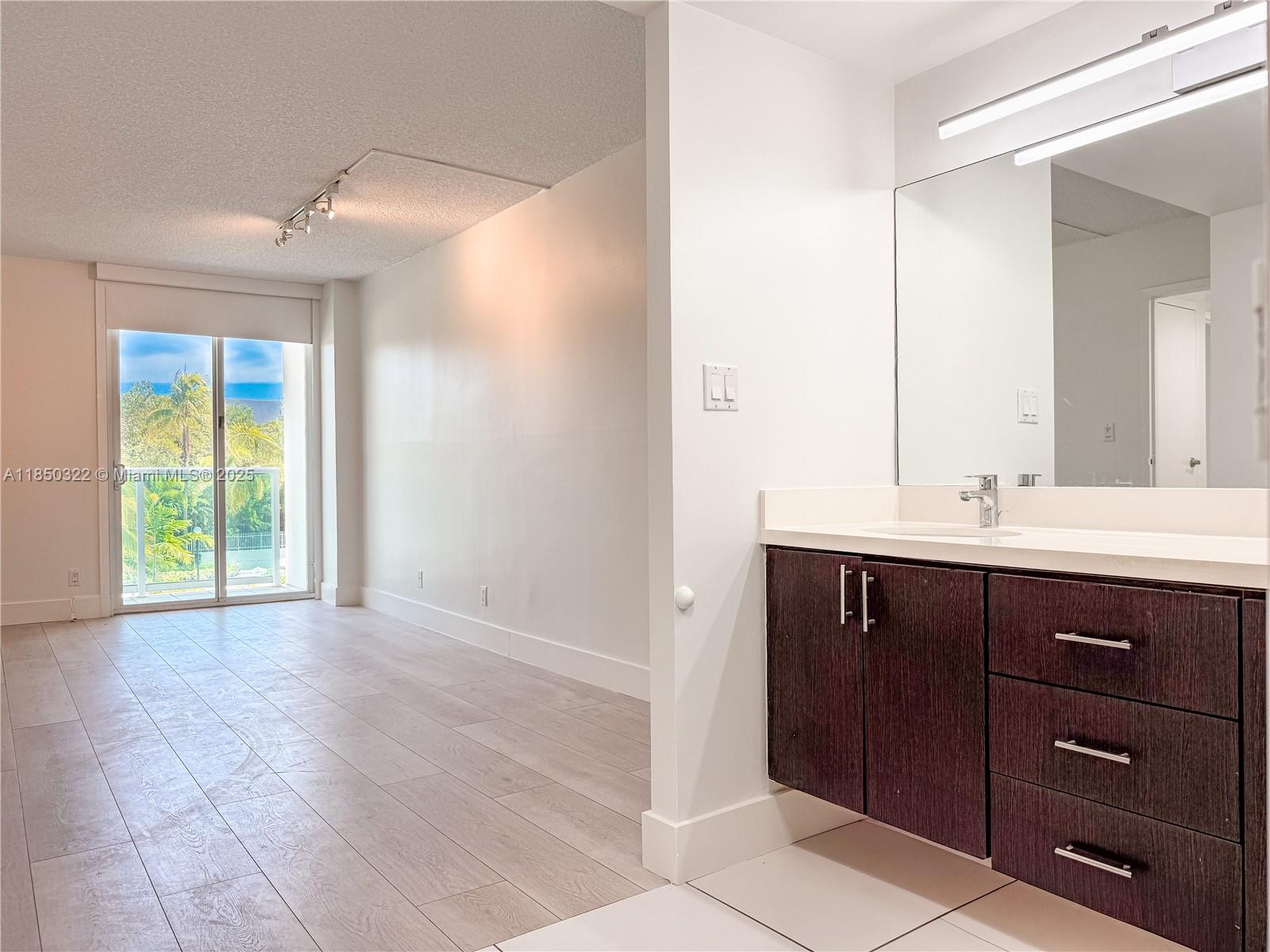 224 2 / 2 1359 sq. ft. $ 2025-07-31 0 Photo
