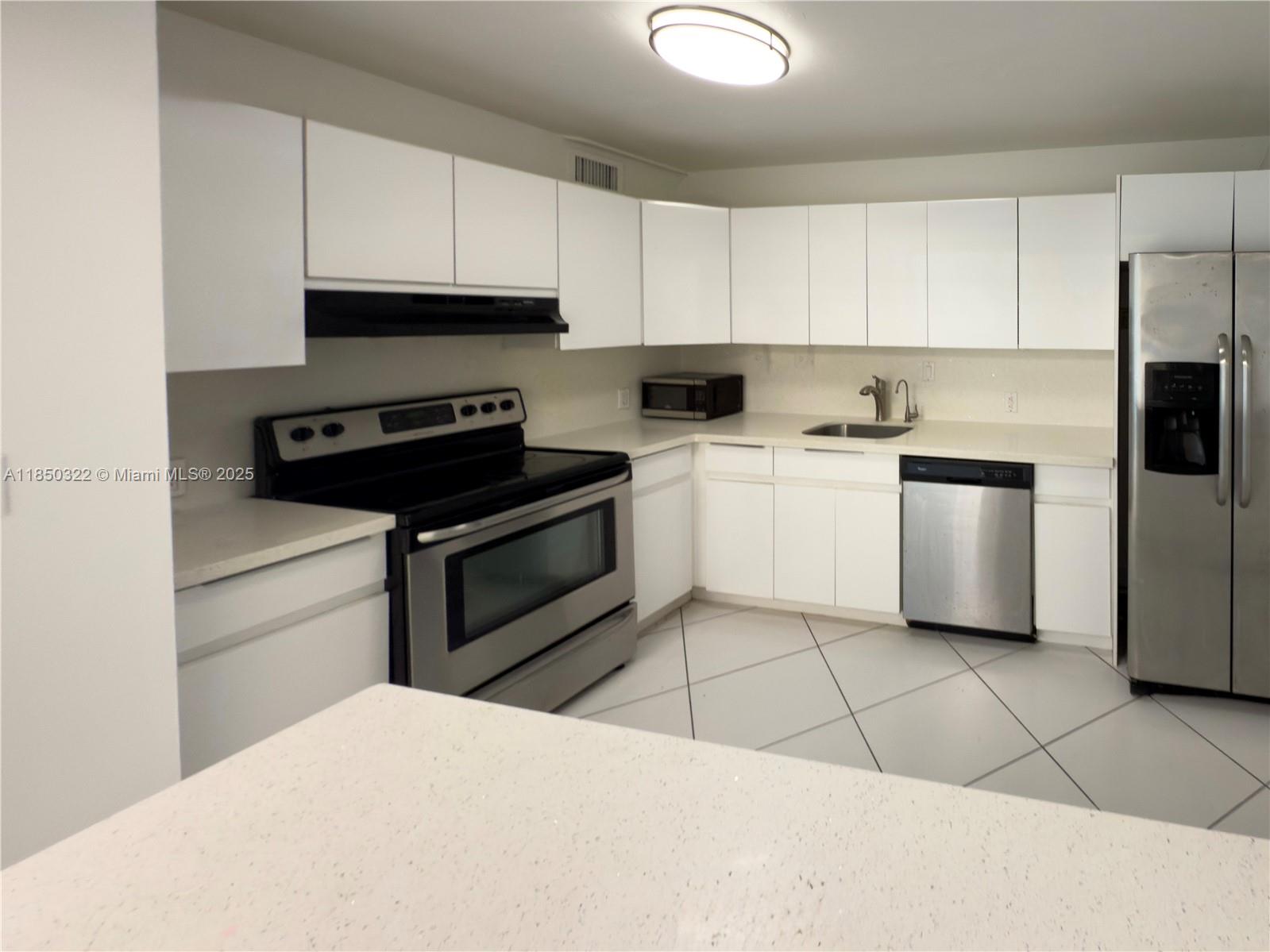 224 2 / 2 1359 sq. ft. $ 2025-07-31 0 Photo