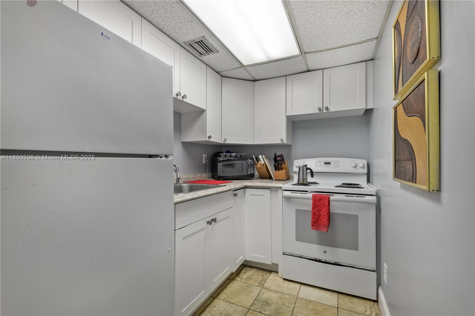   /   sq. ft. $ 2025-07-31 0 Photo