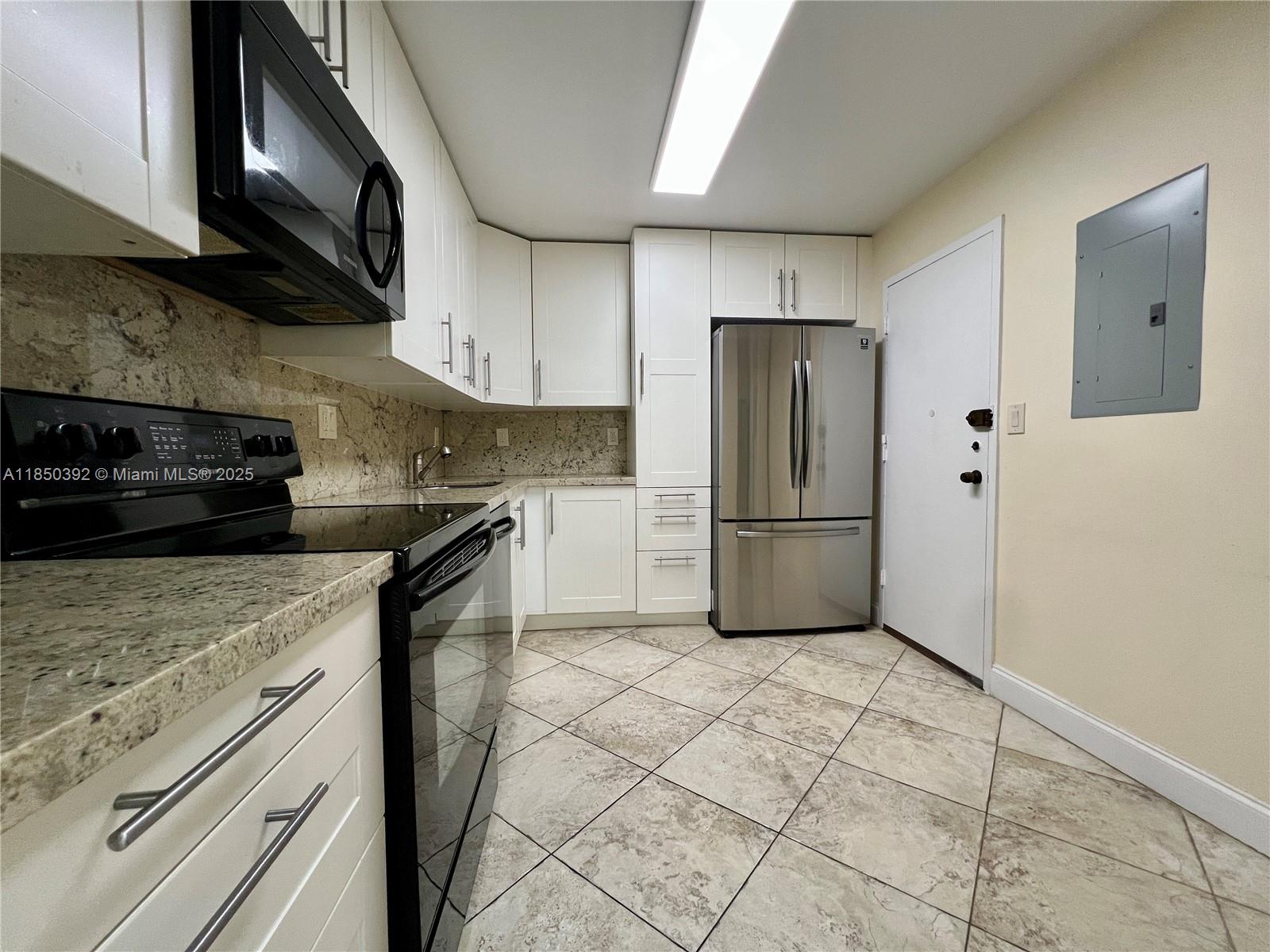 Photo of 1833 Ocean Dr  #1109, Hallandale Beach, Florida, 33009 - 
