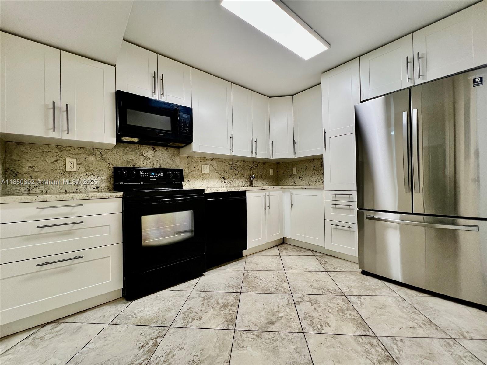 Photo of 1833 Ocean Dr  #1109, Hallandale Beach, Florida, 33009 - 