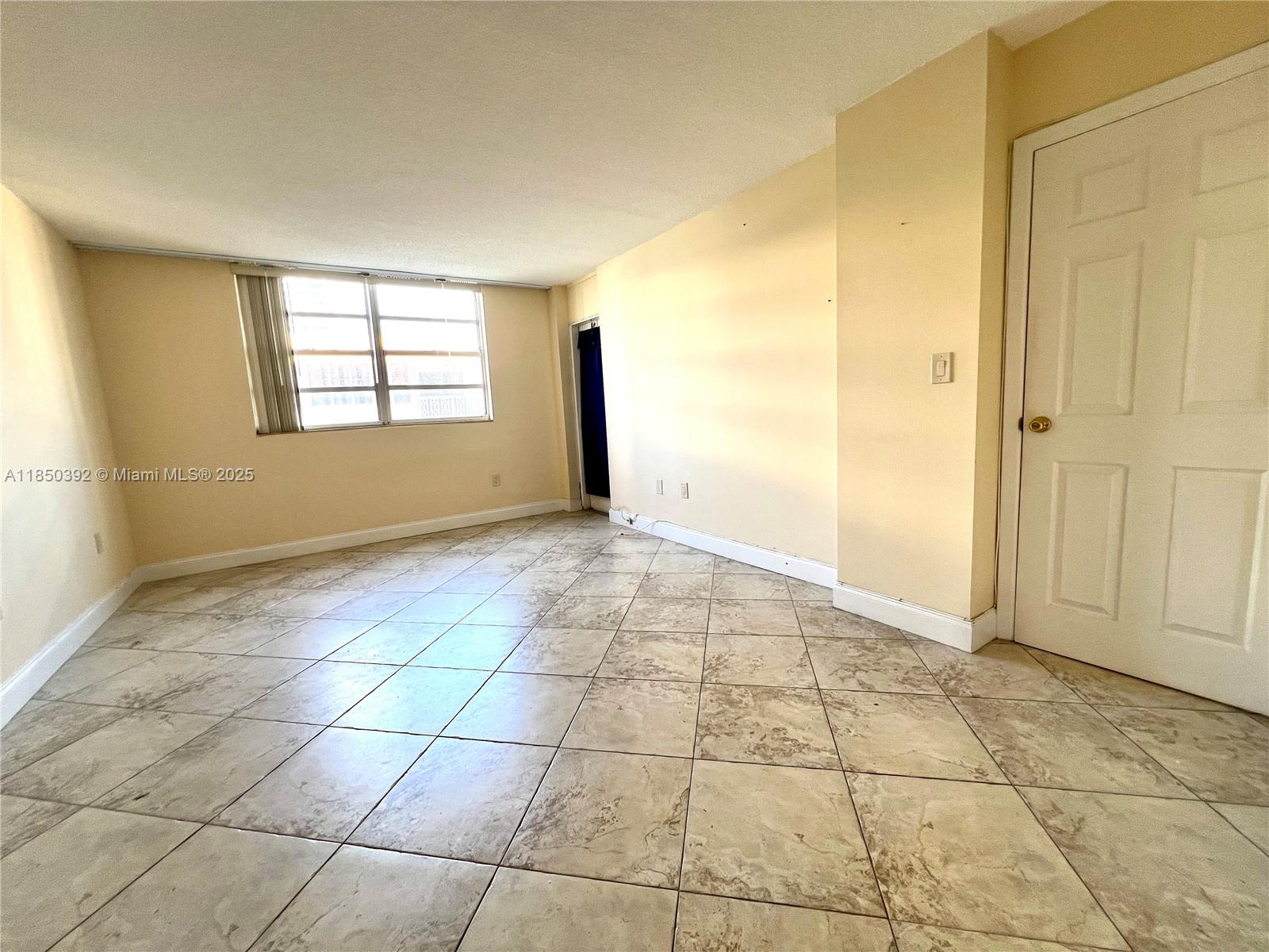 Photo of 1833 Ocean Dr  #1109, Hallandale Beach, Florida, 33009 - Master