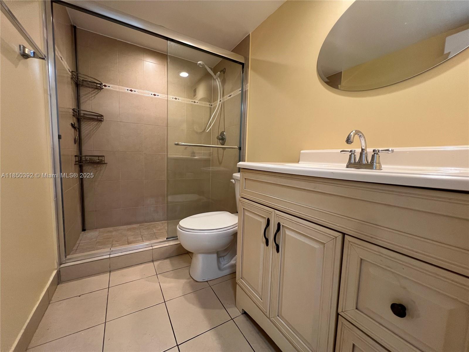 Photo of 1833 Ocean Dr  #1109, Hallandale Beach, Florida, 33009 - 2nd Bathroom