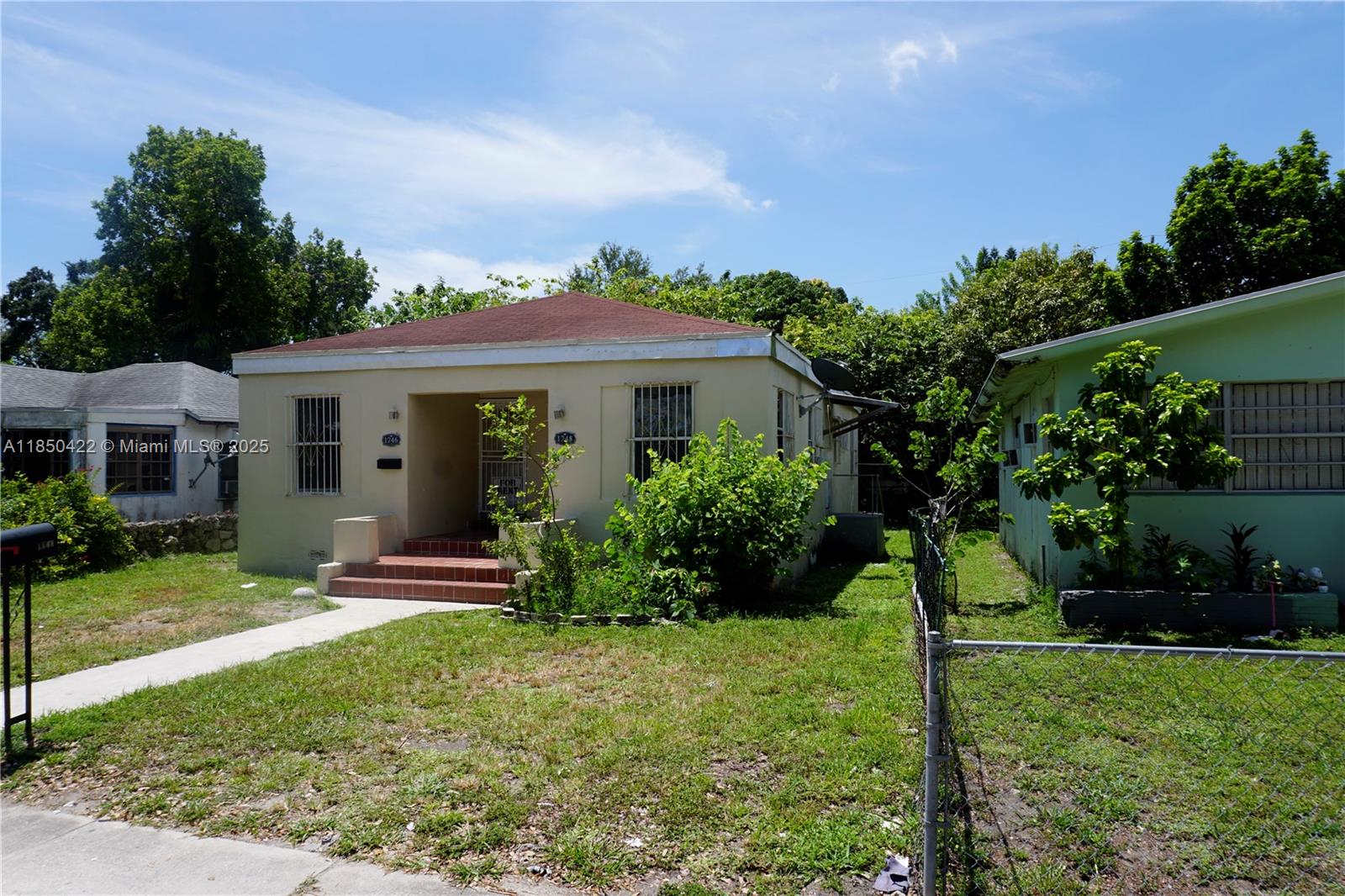 See details / 1273 sq. ft. $ 2025-07-31 0 Photo