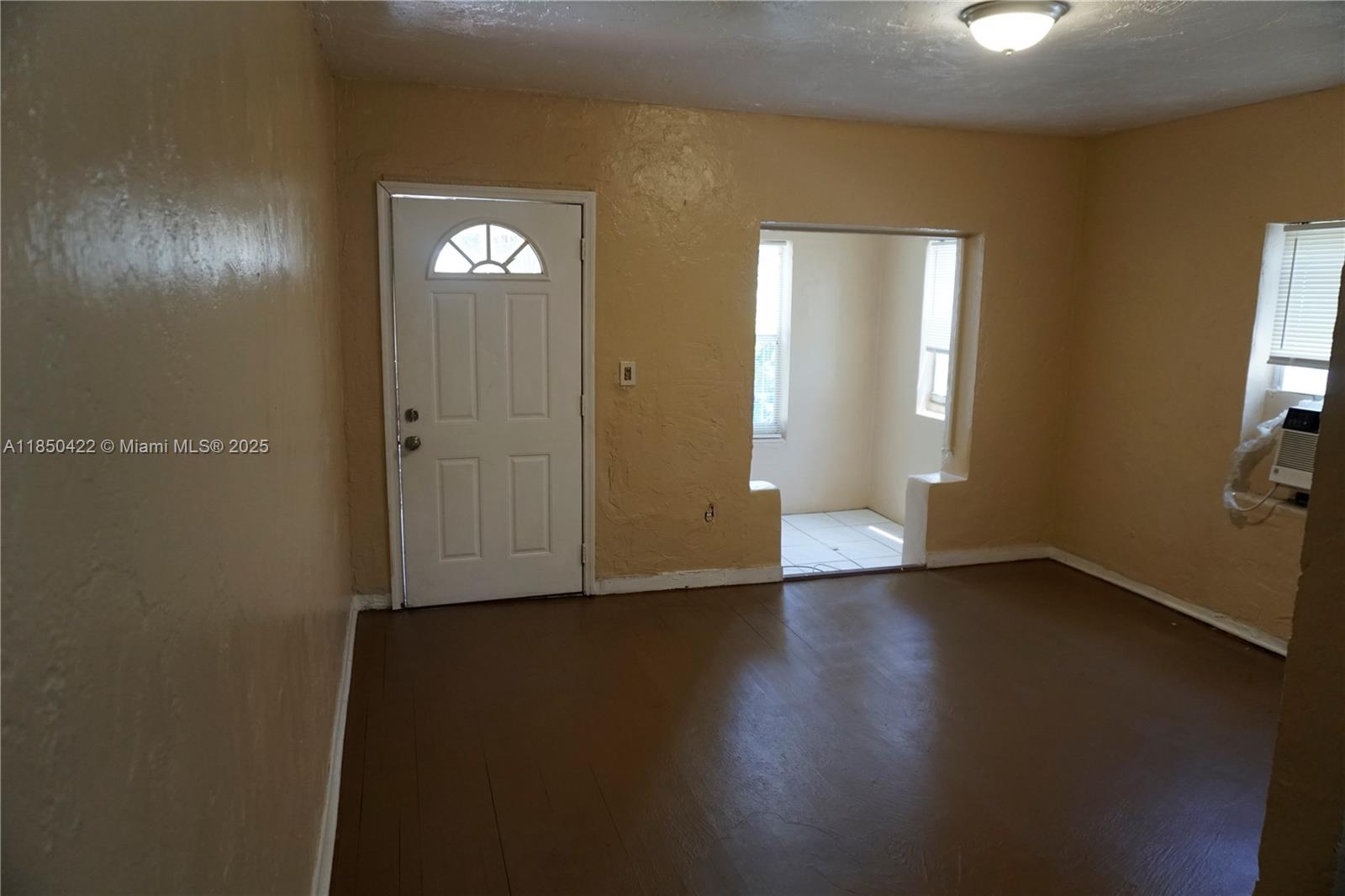 See details / 1273 sq. ft. $ 2025-07-31 0 Photo