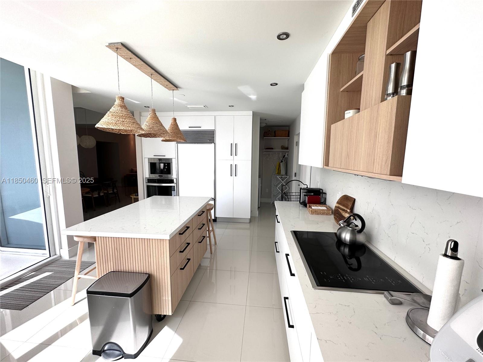 See details 604 Seasonal 3 / 4 2327 sq. ft. $ 2025-11-05 0 Photo