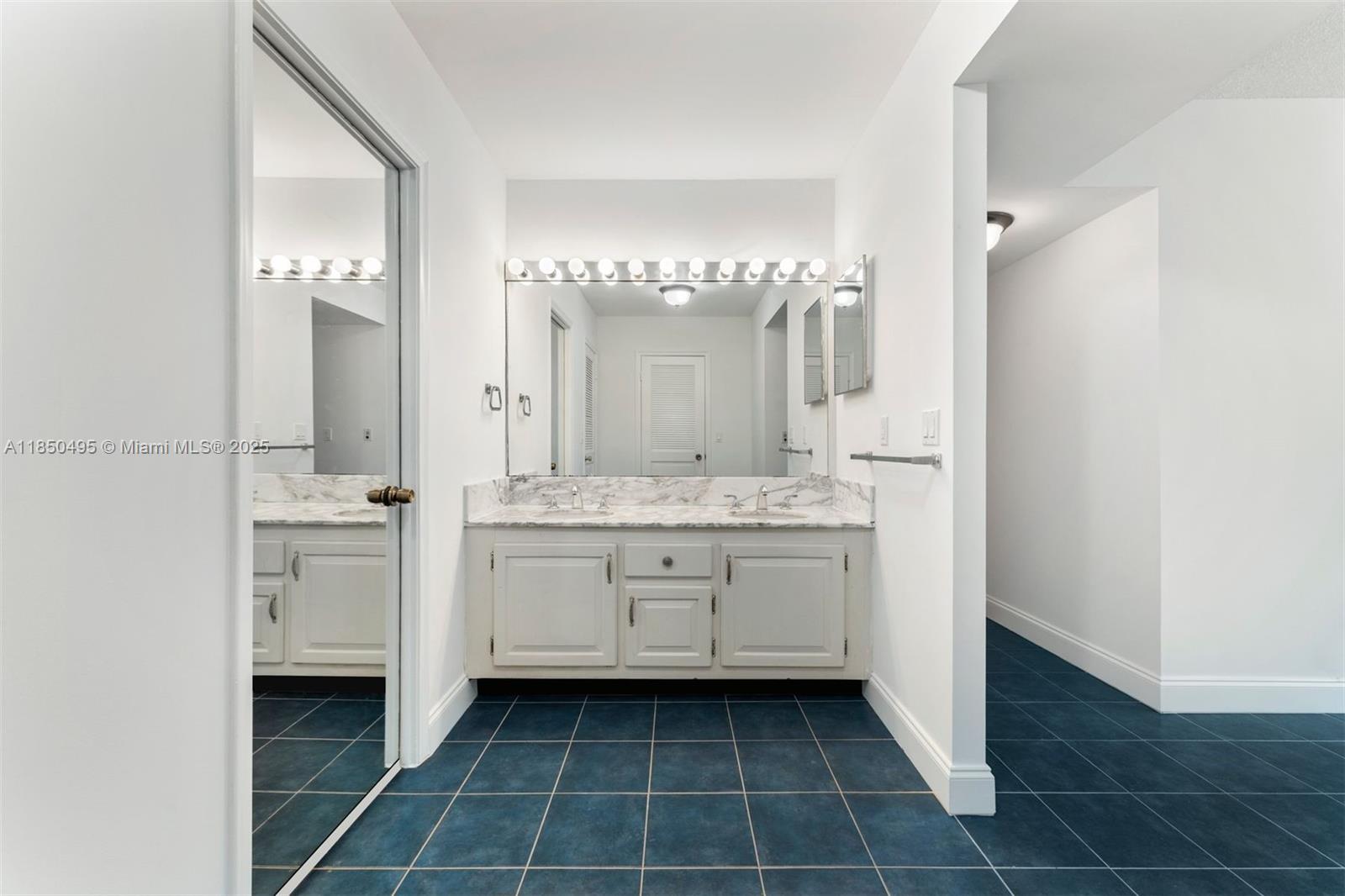 Photo of 9801 Collins Ave  #18H, Bal Harbour, Florida, 33154 - 