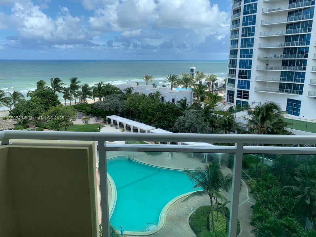 Photo of 3001 Ocean Dr  #721, Hollywood, Florida, 33019 - 