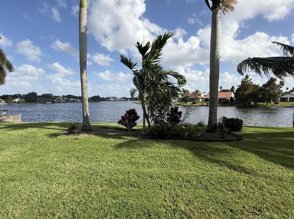See details 12490 4 / 4 3308 sq. ft. $ 2025-08-06 0 Photo