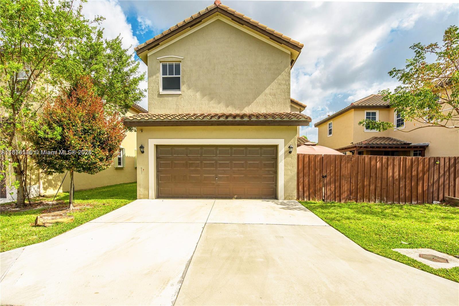Ver detalles 11732 4 / 3 2556 sq. ft. $ 2025-08-13 0 foto