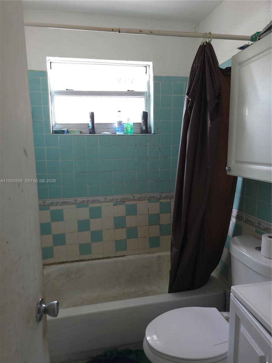   /  2561 sq. ft. $ 2025-10-13 0 Photo